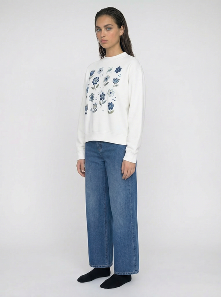 Nostalgic Floral Mock-Neck Crew Sweatshirt